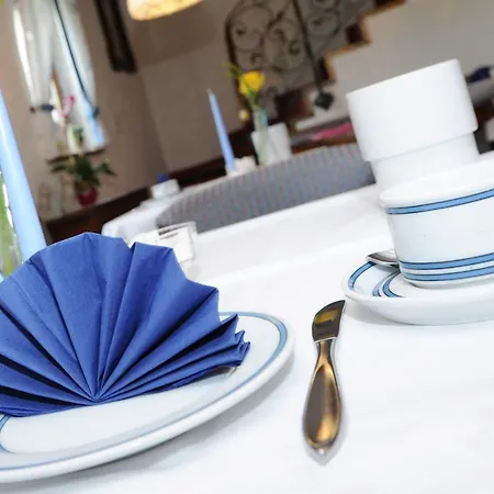 Haus Kreuzmayr Bed and breakfast 3*